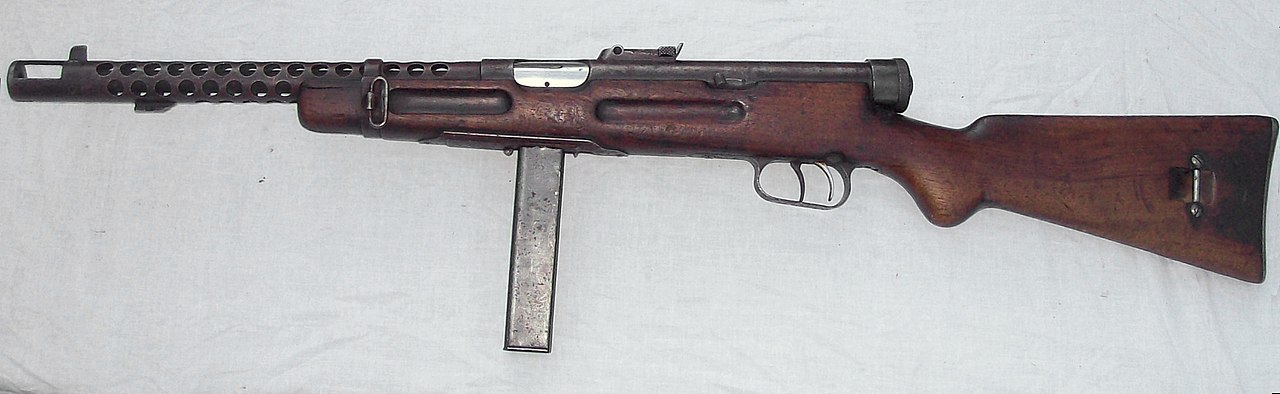 Beretta Model 38 — Submachine Gun