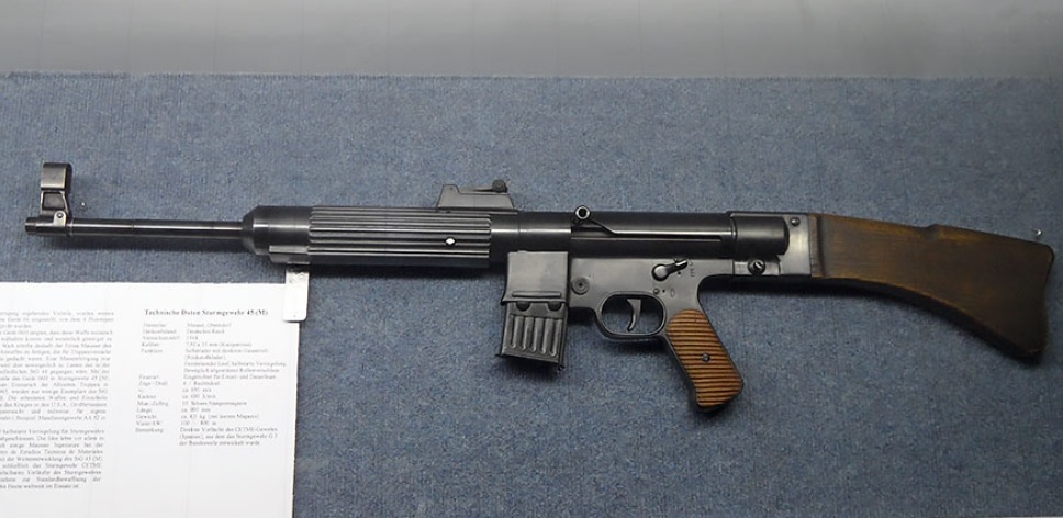 StG 45(M) — Assault Rifle